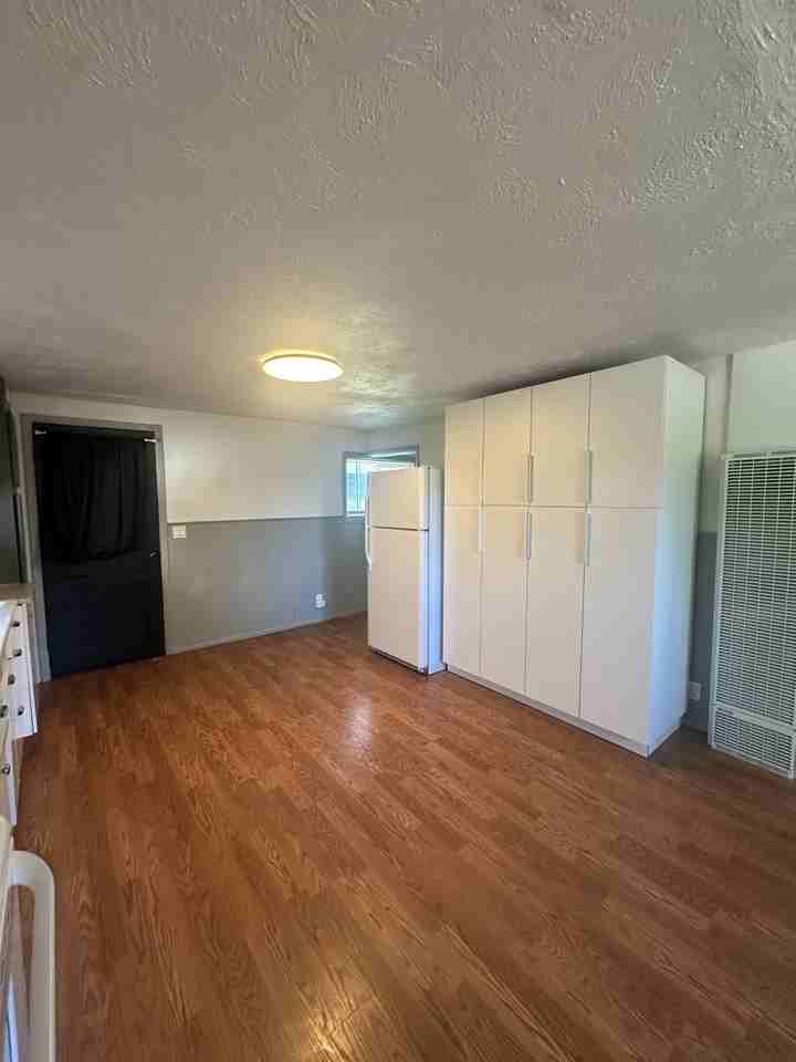 246 S 2nd E #1 - Photo 5 of 17