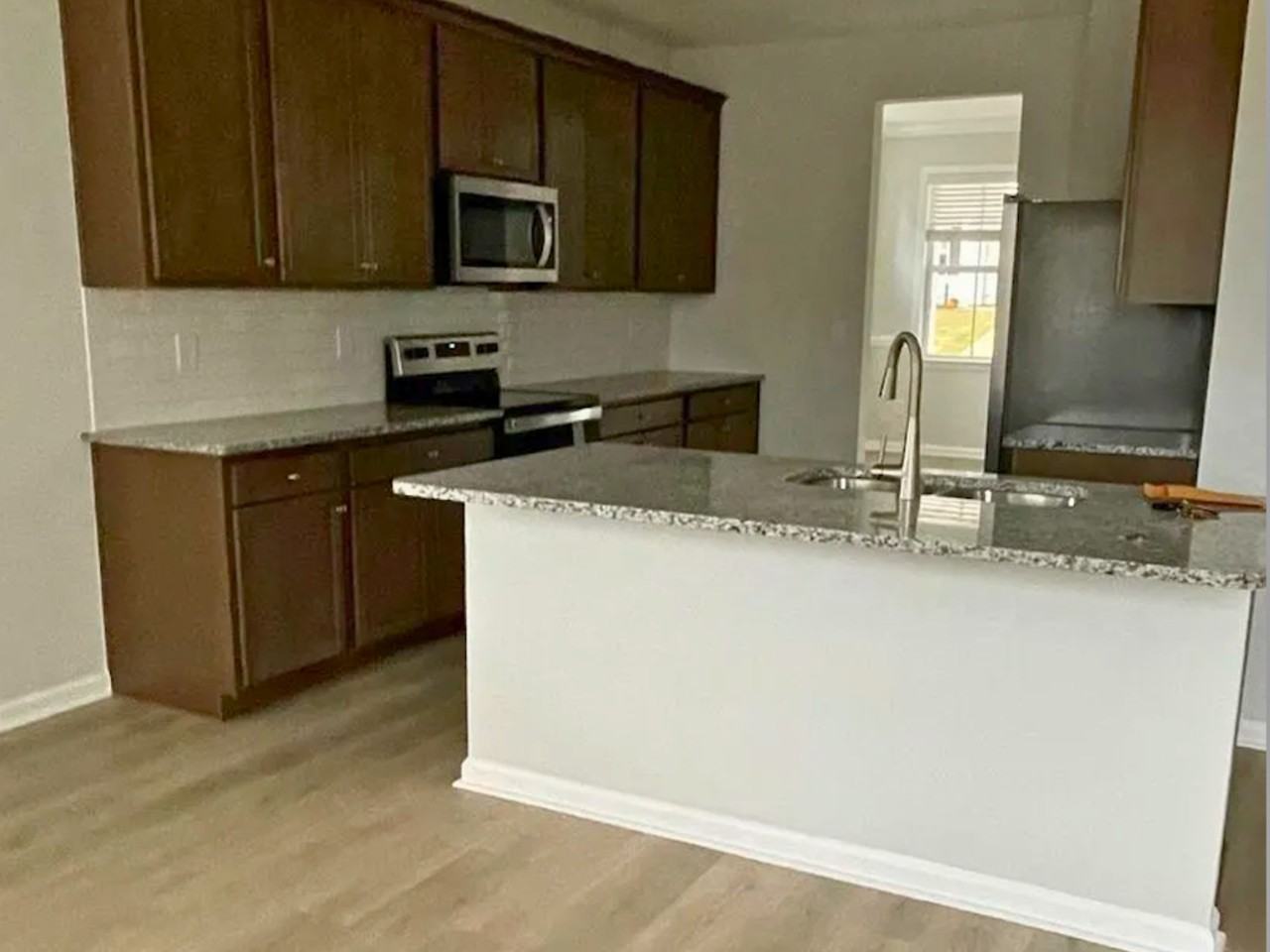 547 Backacre Ct #1 - Photo 5 of 19