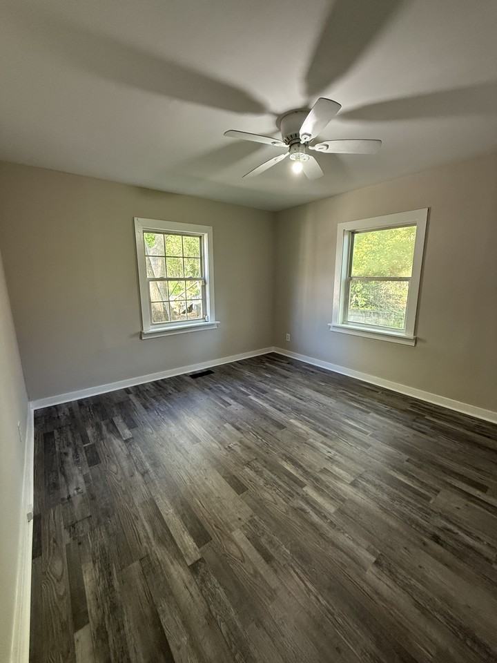 923 Woodward Rd #1 - Photo 7 of 8