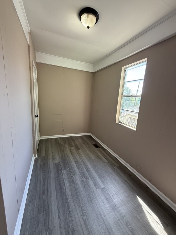 4716 Court M #1 - Photo 3 of 8