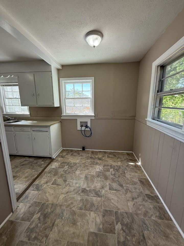 4716 Court M #1 - Photo 5 of 8