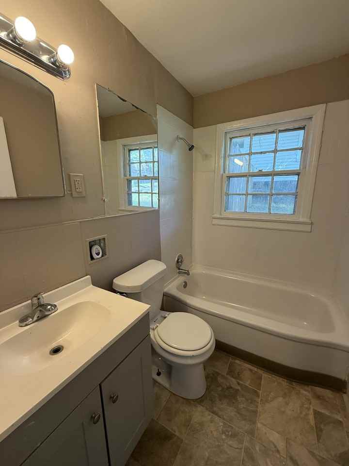 4716 Court M #1 - Photo 7 of 8