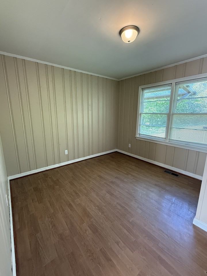 2320 5th St Nw #1 - Photo 6 of 9