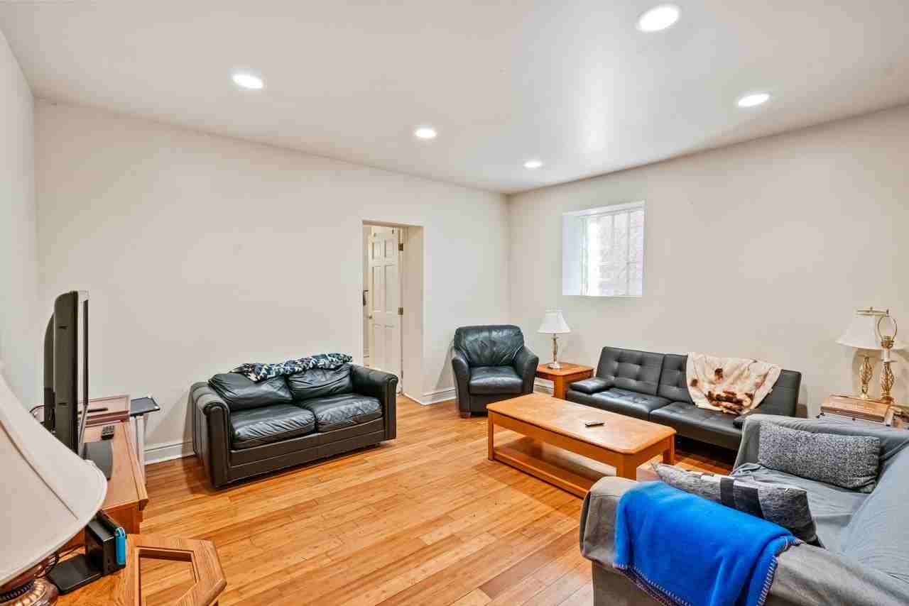 2128 2128 East Carson StreetUnit B #B - Photo 5 of 26