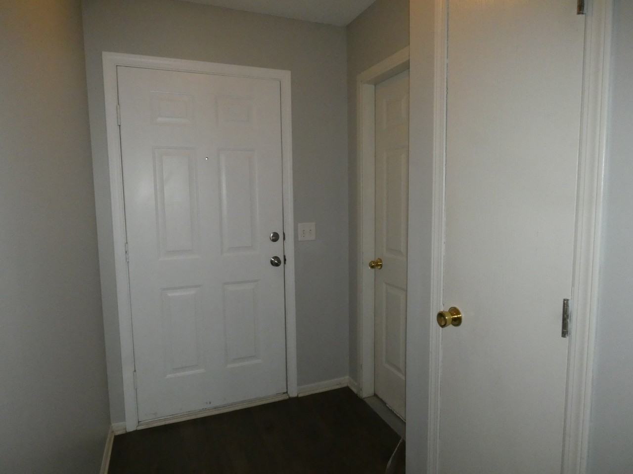 10632 N Locust Ct - Photo 2 of 16