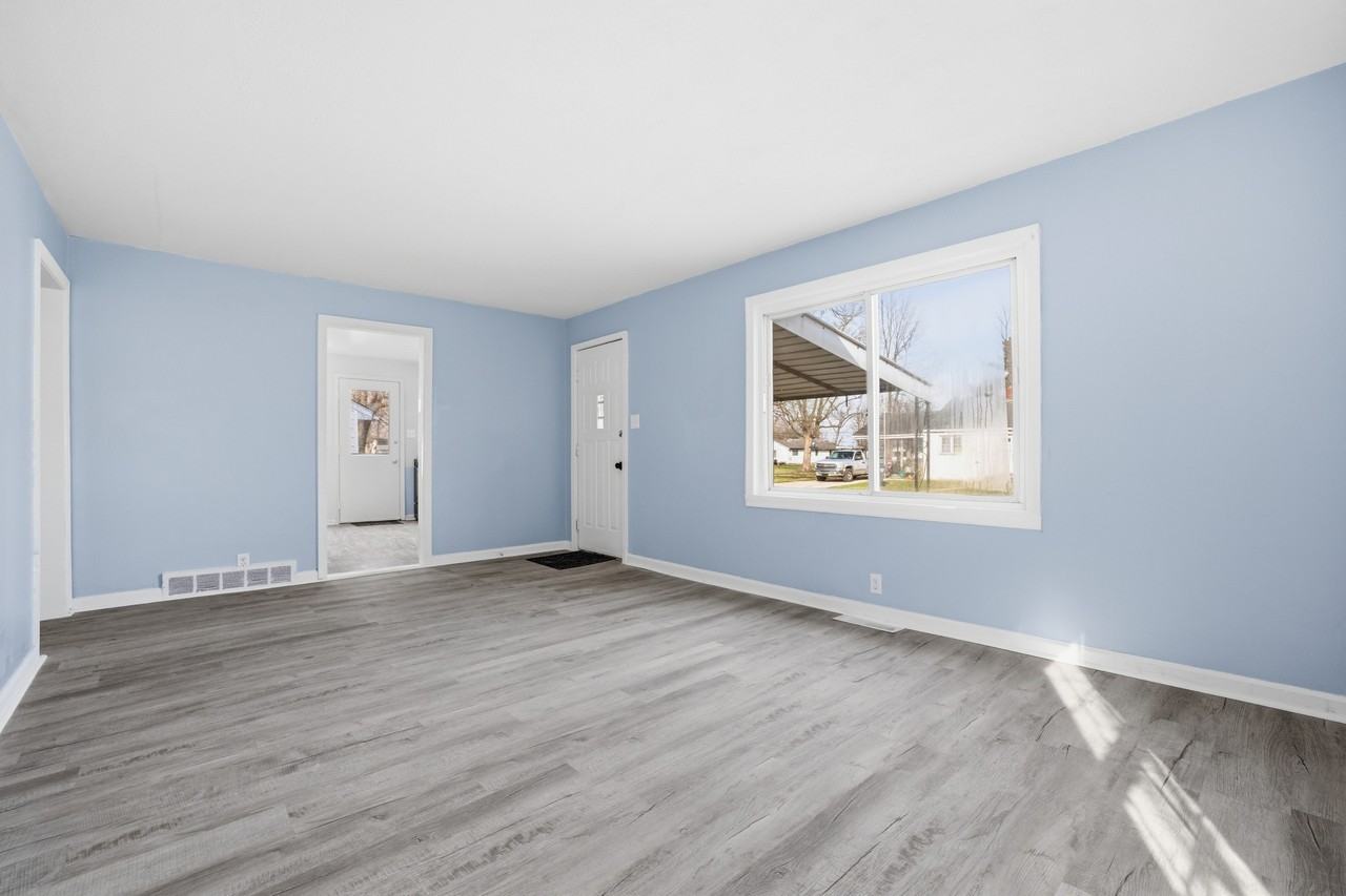 2719 Dewey St #1 - Photo 5 of 19