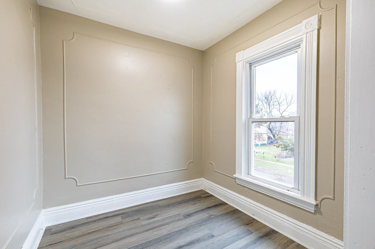 Wabash St #25-5UPPER - Photo 2 of 11