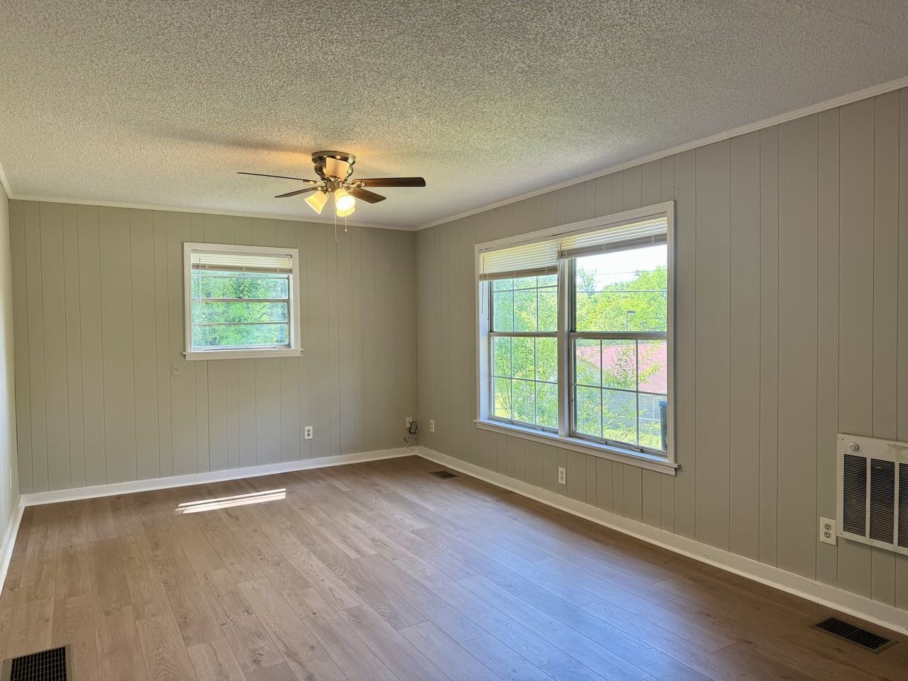 2 Clervue Cir Ne #1 - Photo 3 of 18