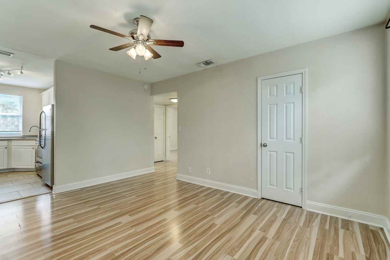 2358 Herschel StreetUnit 4 #4 - Photo 6 of 22