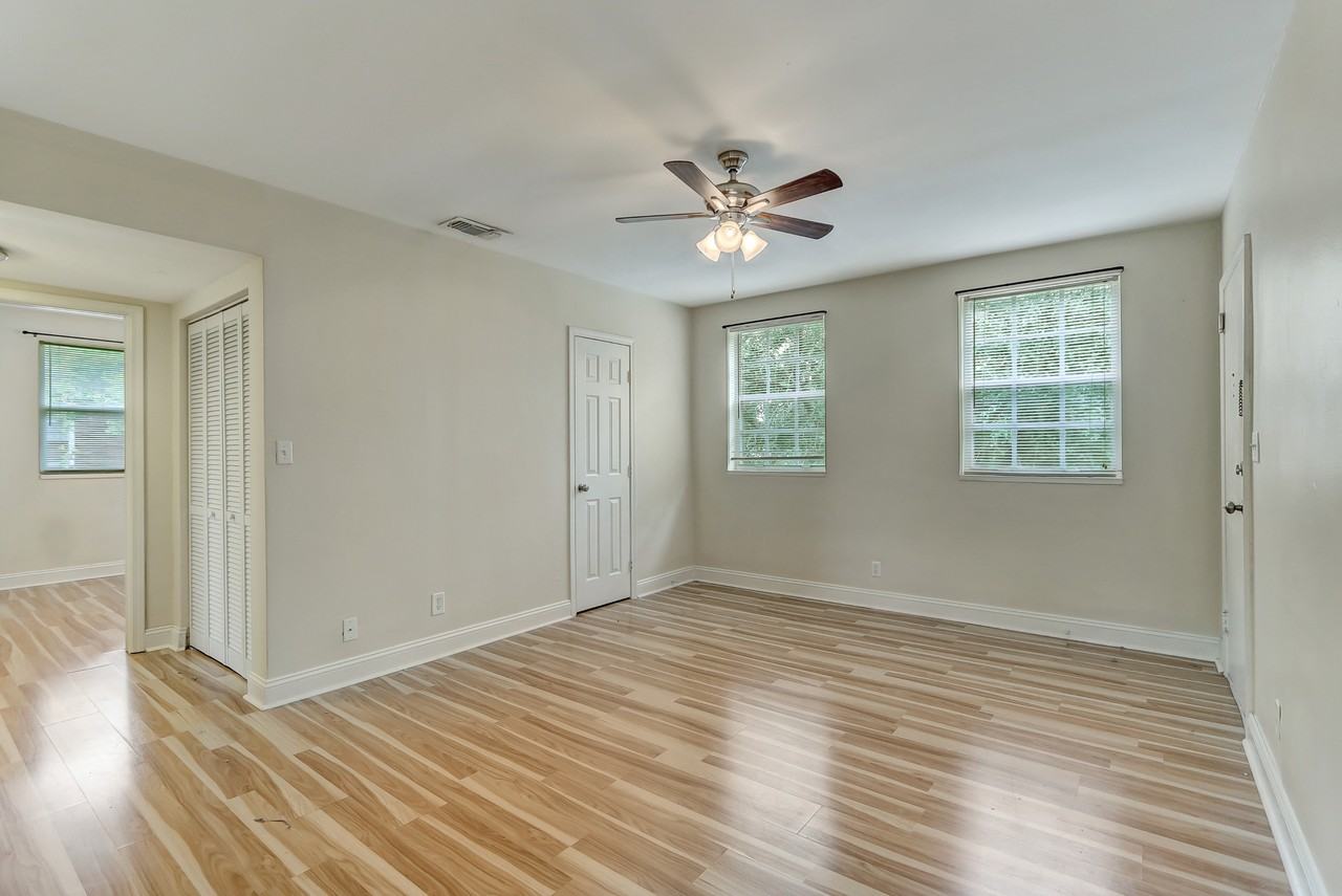 2358 Herschel StreetUnit 4 #4 - Photo 7 of 22