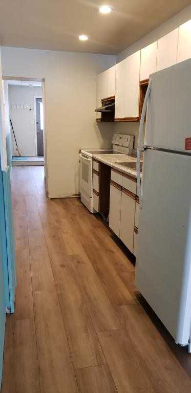 1906 Iowa Ave - Photo 5 of 12