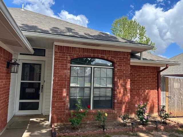 6813 Nw Crestwood Dr - Photo 2 of 17