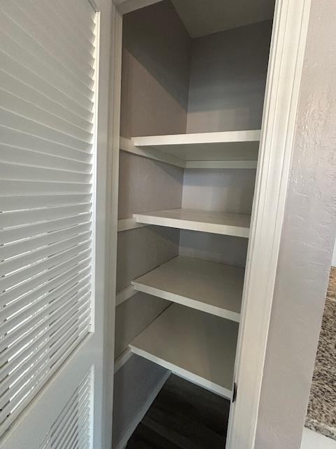 6813 Nw Crestwood Dr - Photo 4 of 17