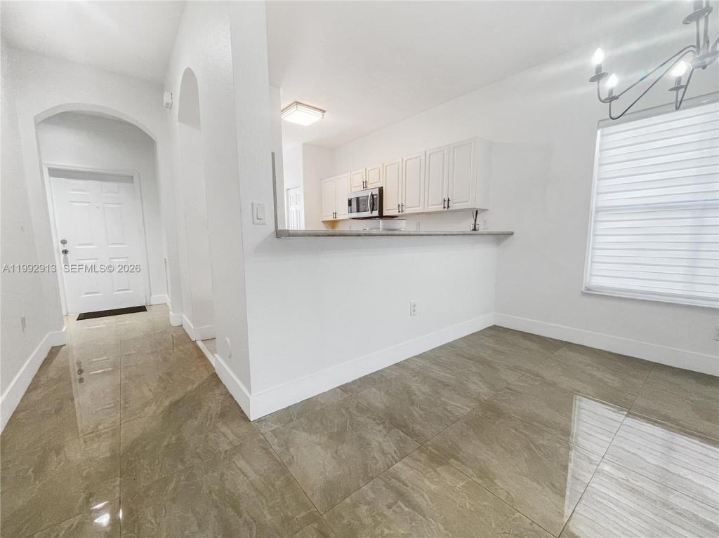 4921 Sw 140th Ter - Photo 2 of 9