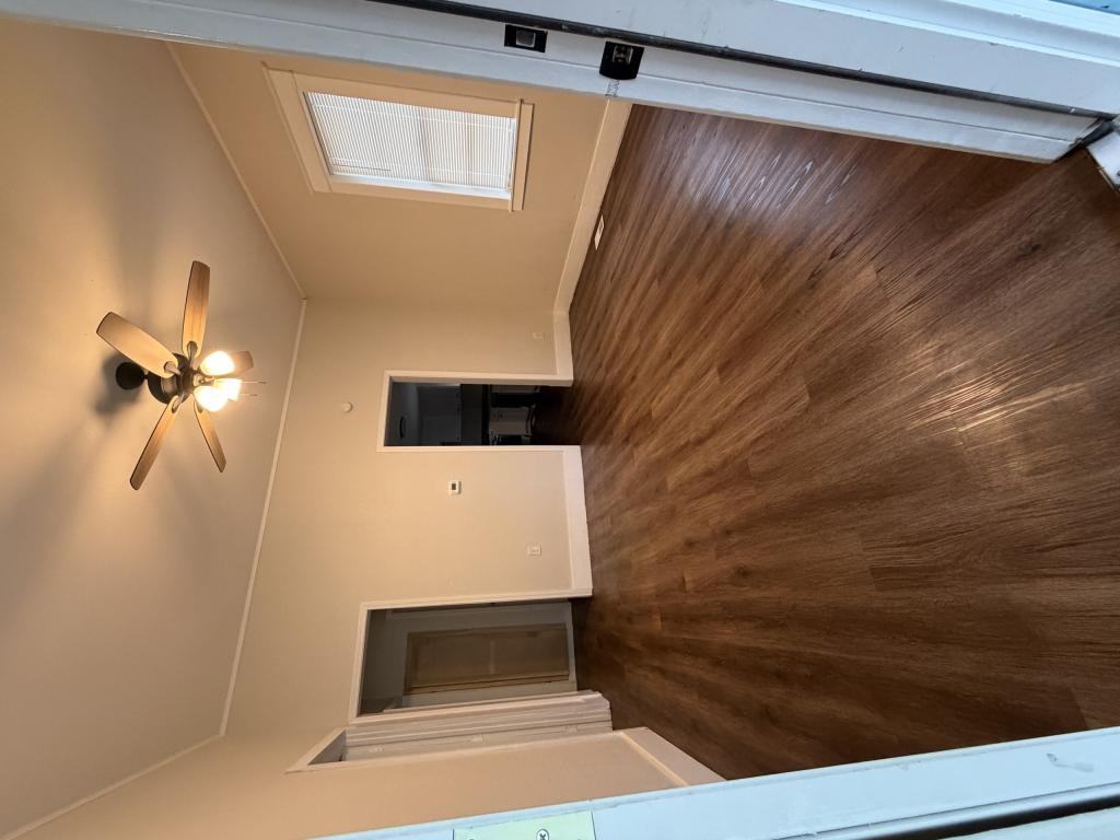 105 E 10th St - Photo 3 of 10