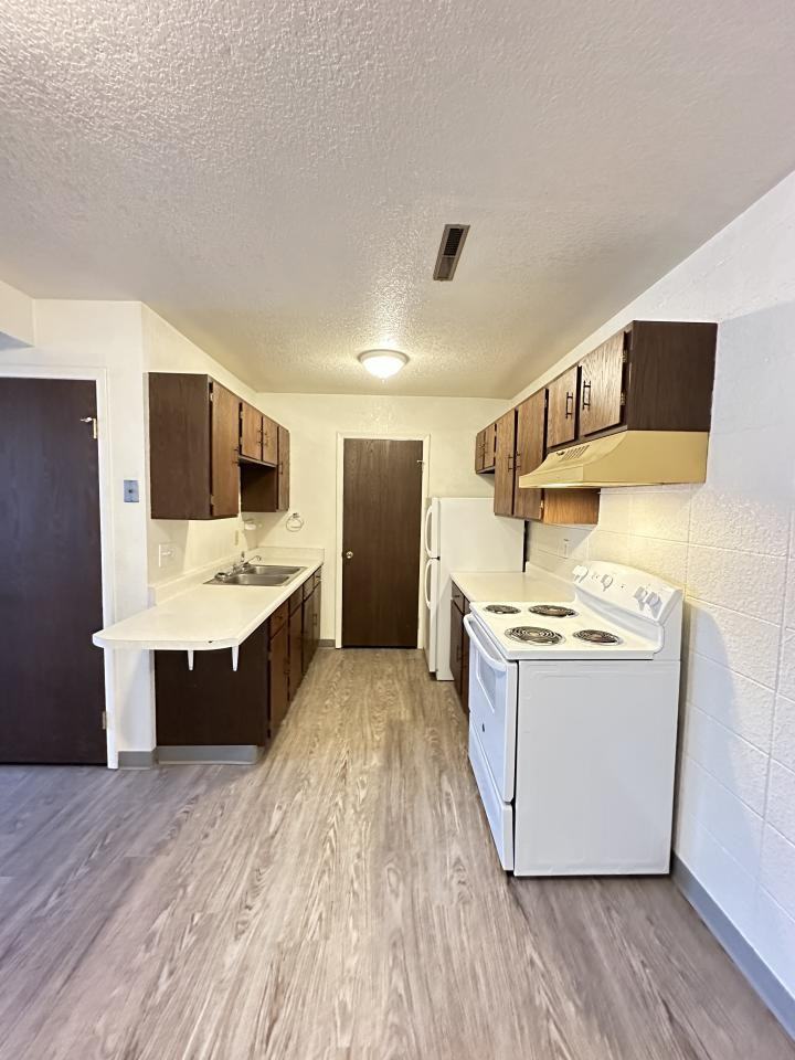 1141 28th St W #23 - Photo 5 of 6