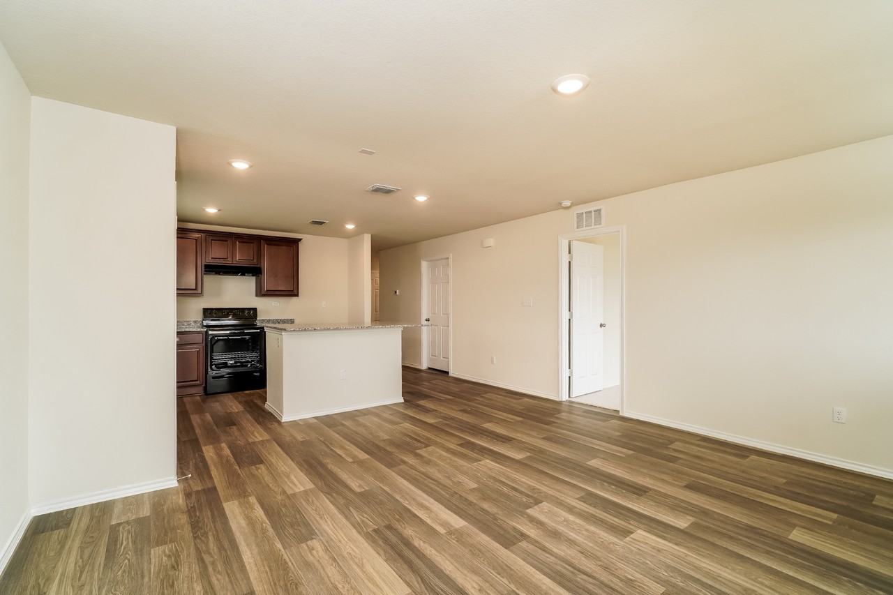 819 Retama Pass - Photo 6 of 17