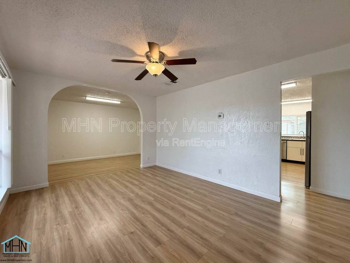 9607 Gold Hl - Photo 2 of 7