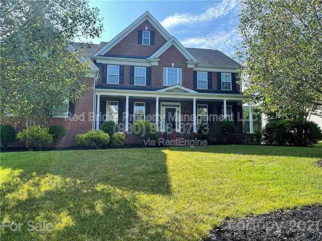 7939 Heatherstone Dr - Photo 2 of 7