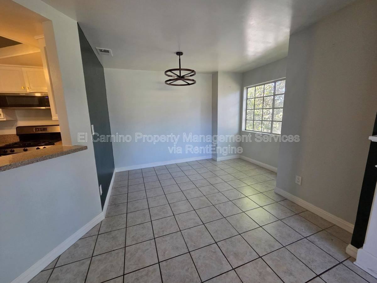 628 Daisy Ave #311 - Photo 3 of 10