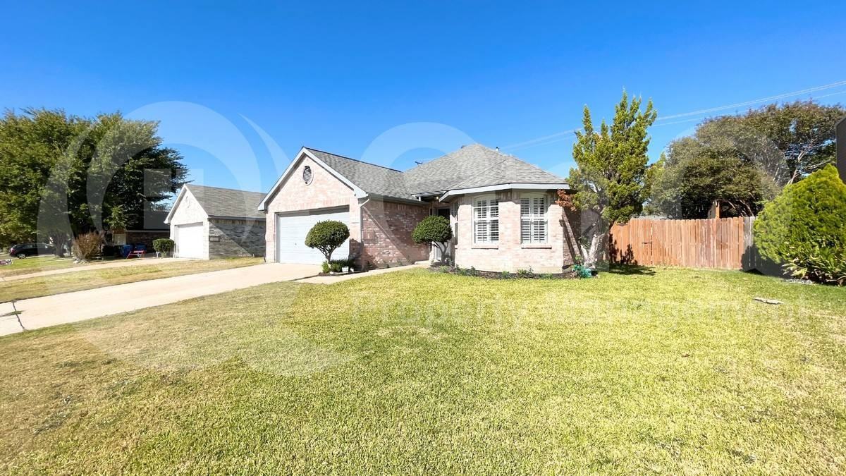5509 Cypress Dr - Photo 2 of 10