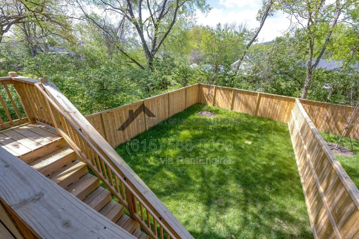 669A Westboro Dr - Photo 4 of 7