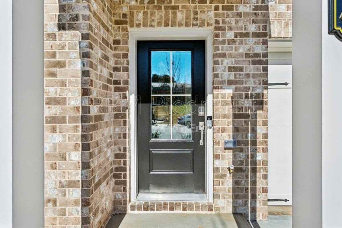 1604 Halbrook Place SW - Photo 2 of 10