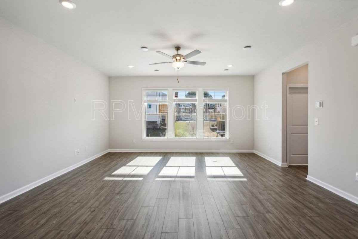 1604 Halbrook Place SW - Photo 6 of 10
