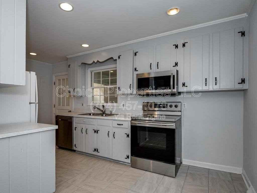 4914 Horton Ct #A - Photo 2 of 10