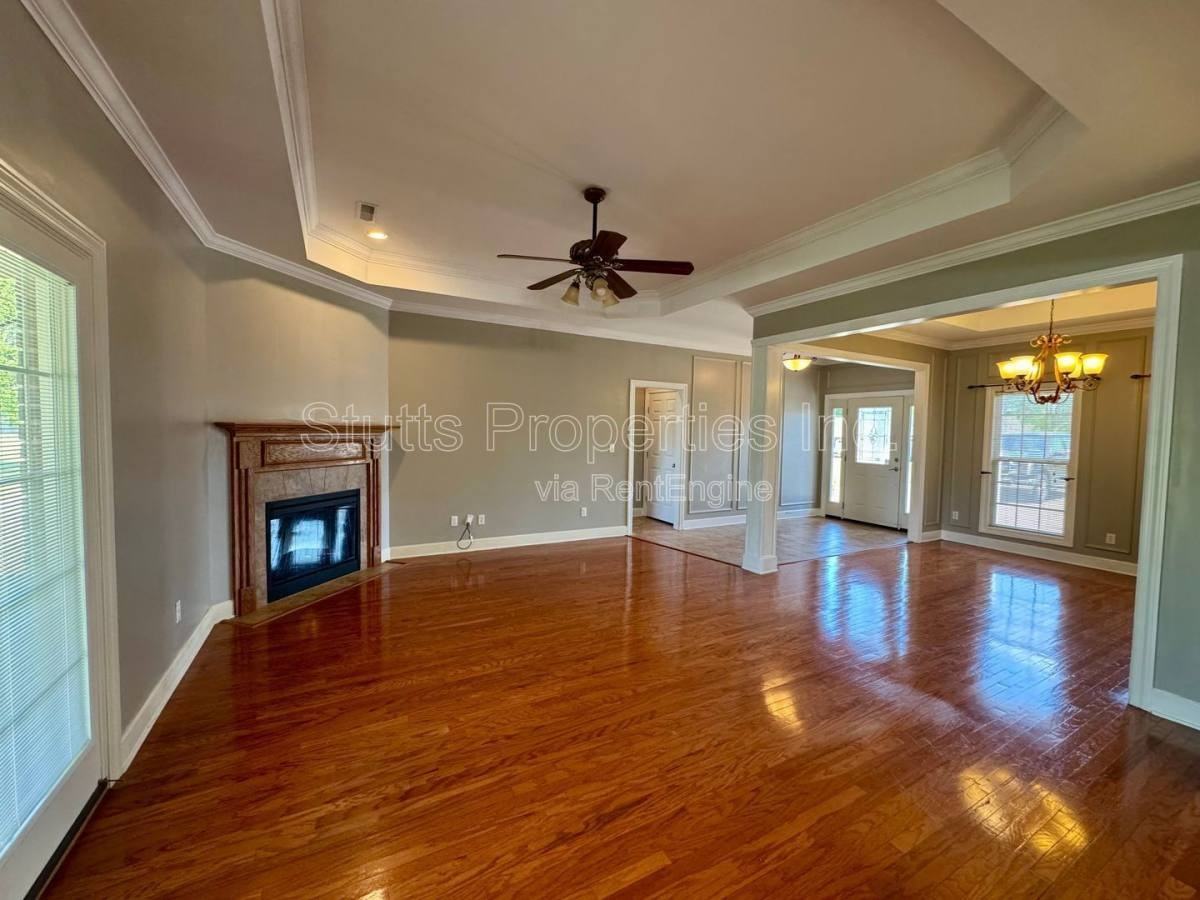 11 Cedarbrook Ln - Photo 2 of 10