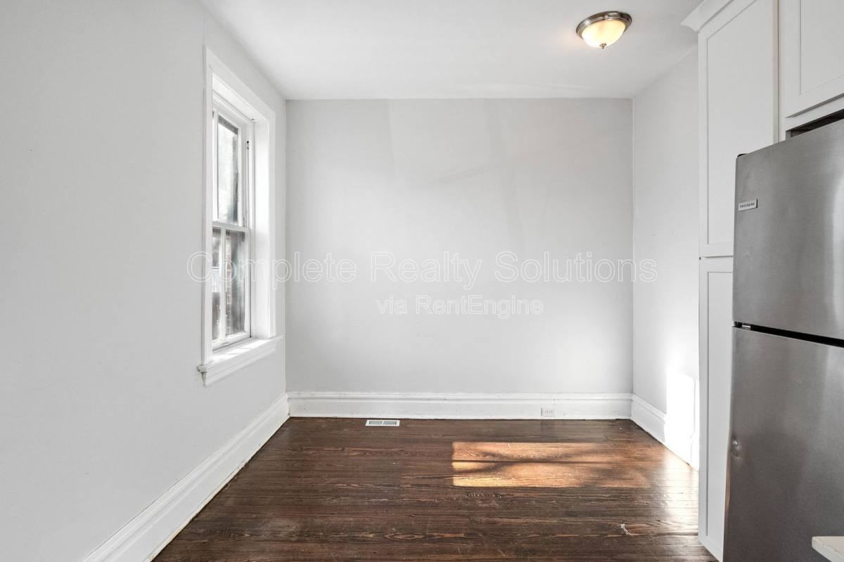 4222 Cleveland Ave #4220-1stFL - Photo 3 of 10