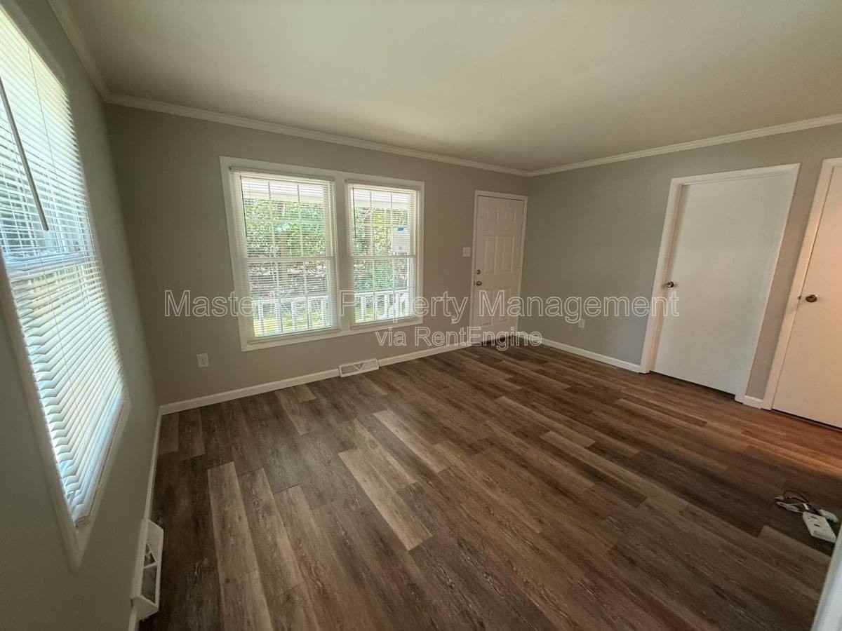 Byrum St - Photo 2 of 10