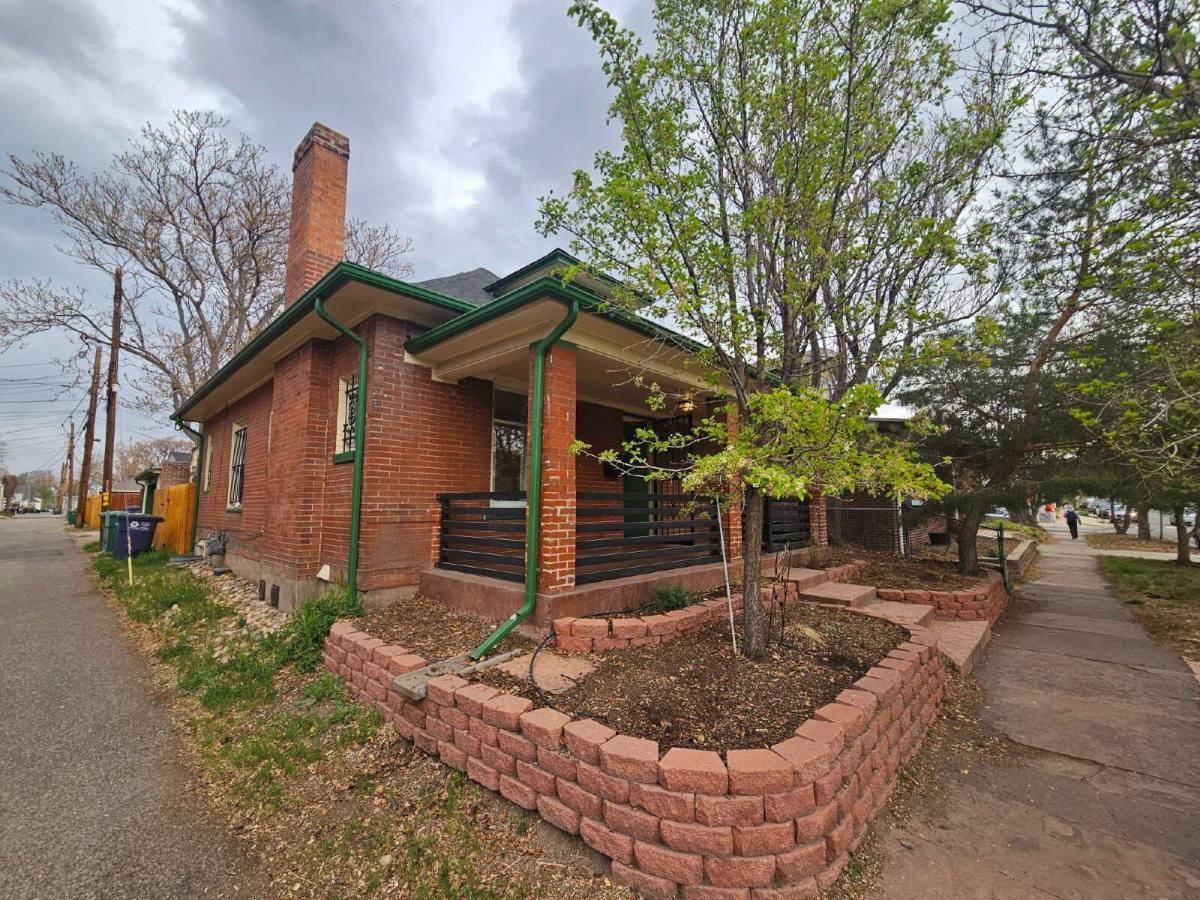 719 W 1st Ave - Photo 2 of 7