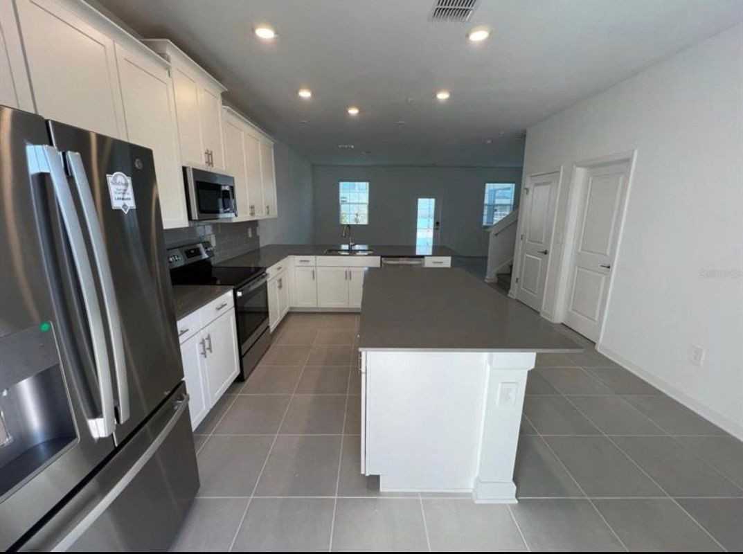 11710 Boldface Dr - Photo 3 of 13