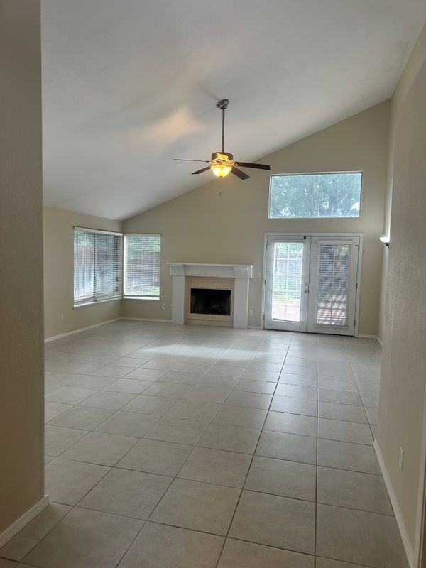 430 Silvertail Pl - Photo 5 of 26