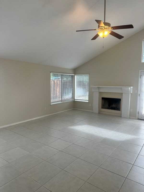 430 Silvertail Pl - Photo 6 of 26