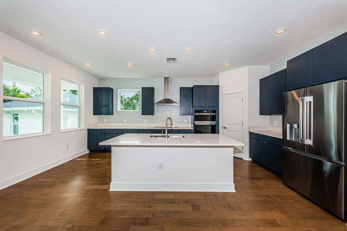 1701 25th Ave N - Photo 3 of 19