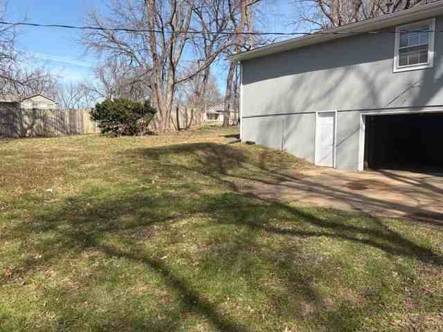 1215 N 7th St - Photo 2 of 19