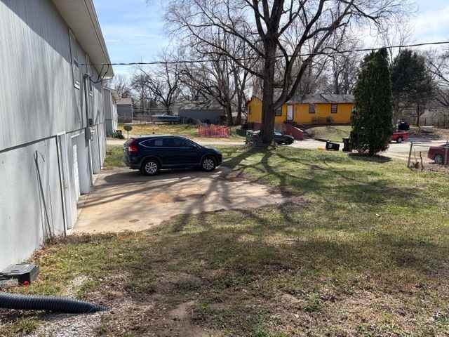 1215 N 7th St - Photo 3 of 19