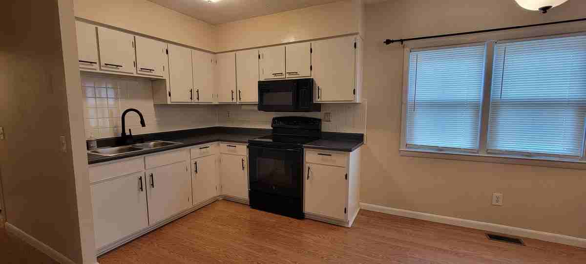 244 West Ave - Photo 4 of 12