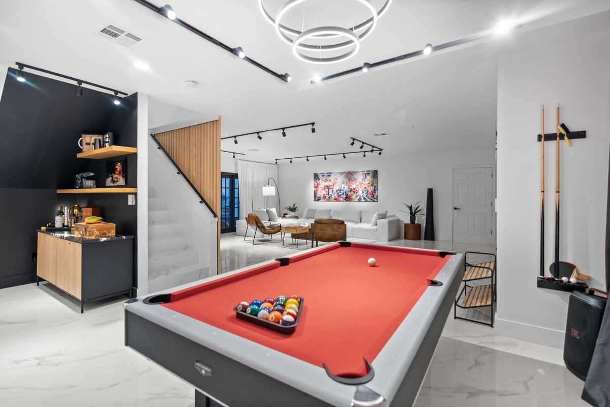 516 Royal Plaza Dr ##0 - Photo 2 of 27