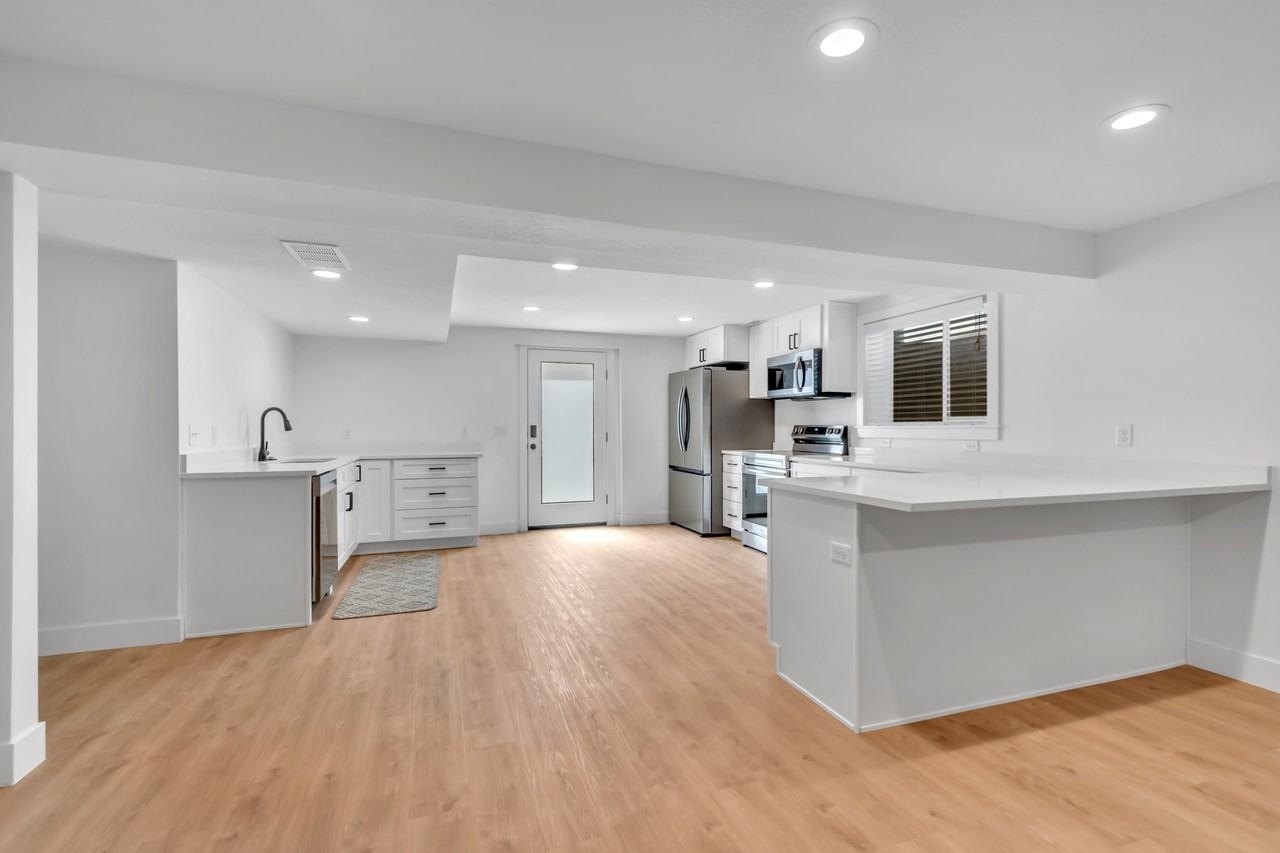 10680 Sw - Photo 3 of 15