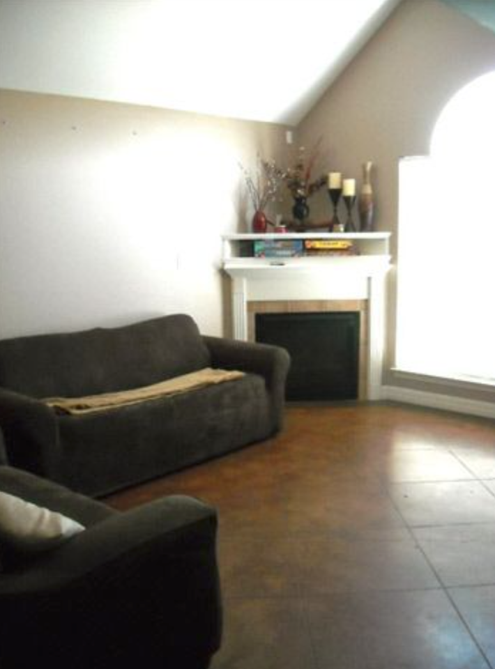 1207 Moss Hill Dr #14547459 - Photo 2 of 8