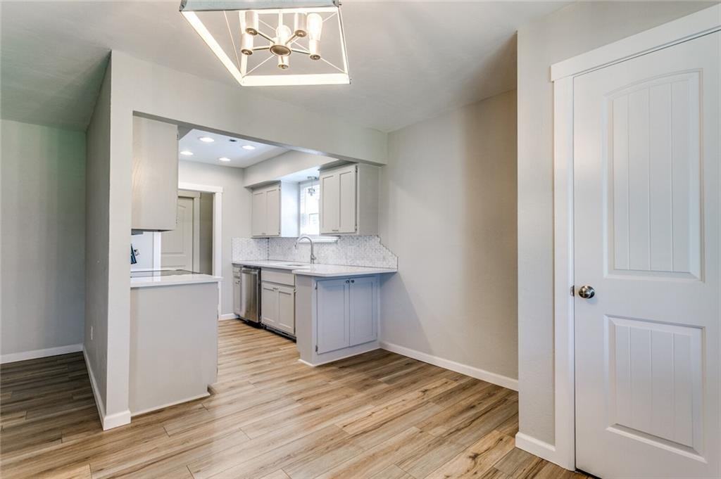 1022 Garden Grv - Photo 4 of 17