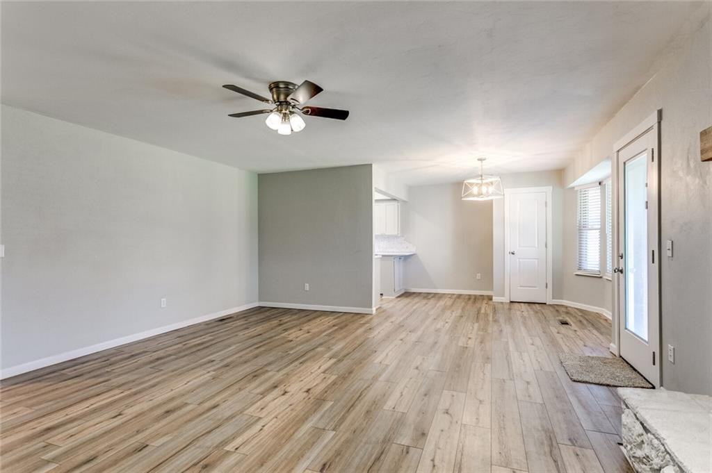 1022 Garden Grv - Photo 7 of 17