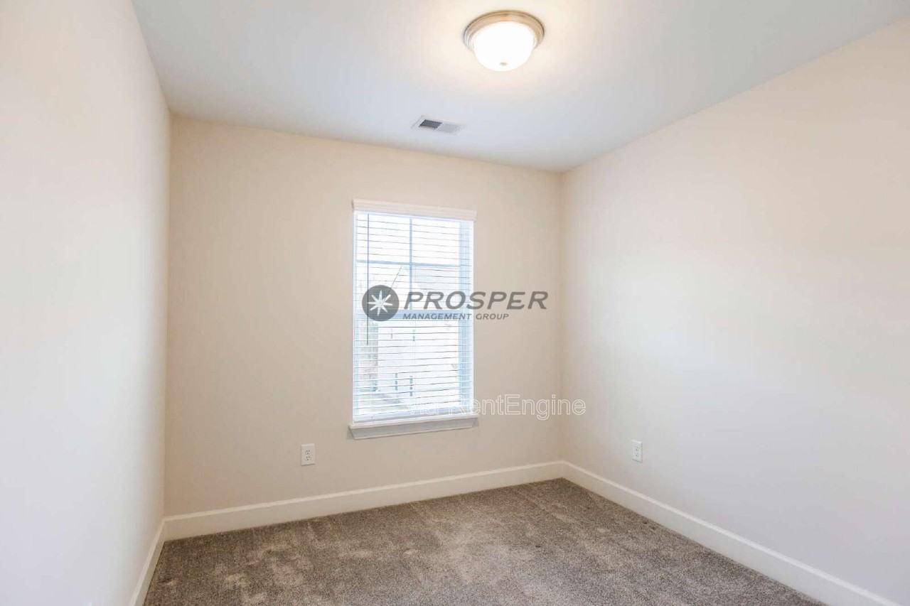 16 Jaycee Ct - Photo 7 of 19