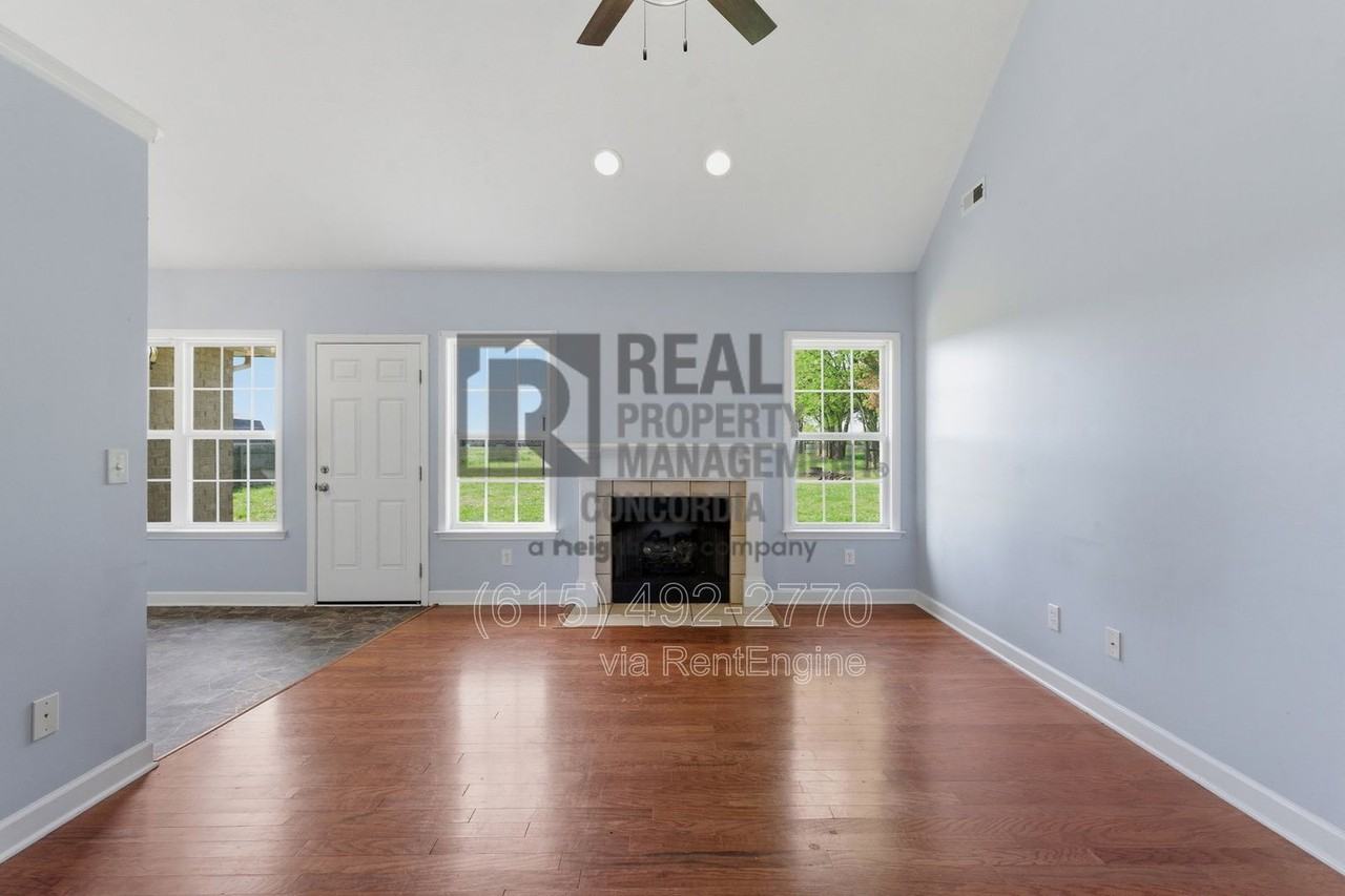 1934 Mural Ln - Photo 7 of 40