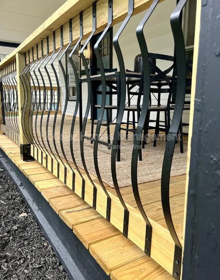 5128 Primrose Ave - Photo 3 of 20