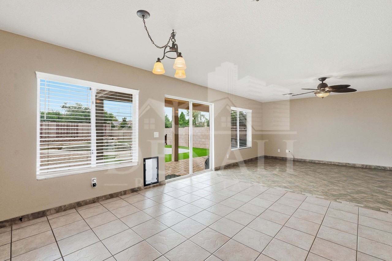 11319 W Madisen Ellise Dr - Photo 4 of 36