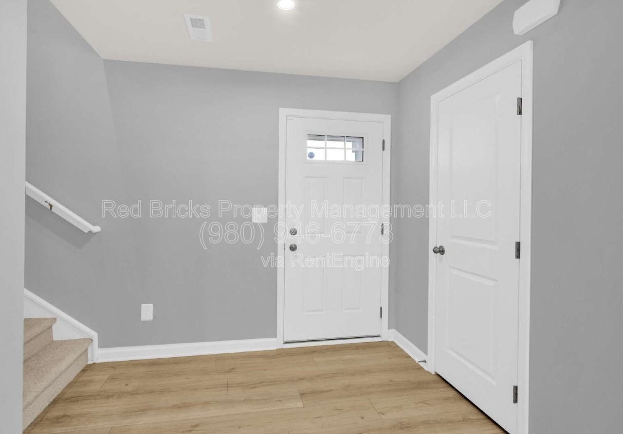 3212 Coast Oak Rd - Photo 5 of 33